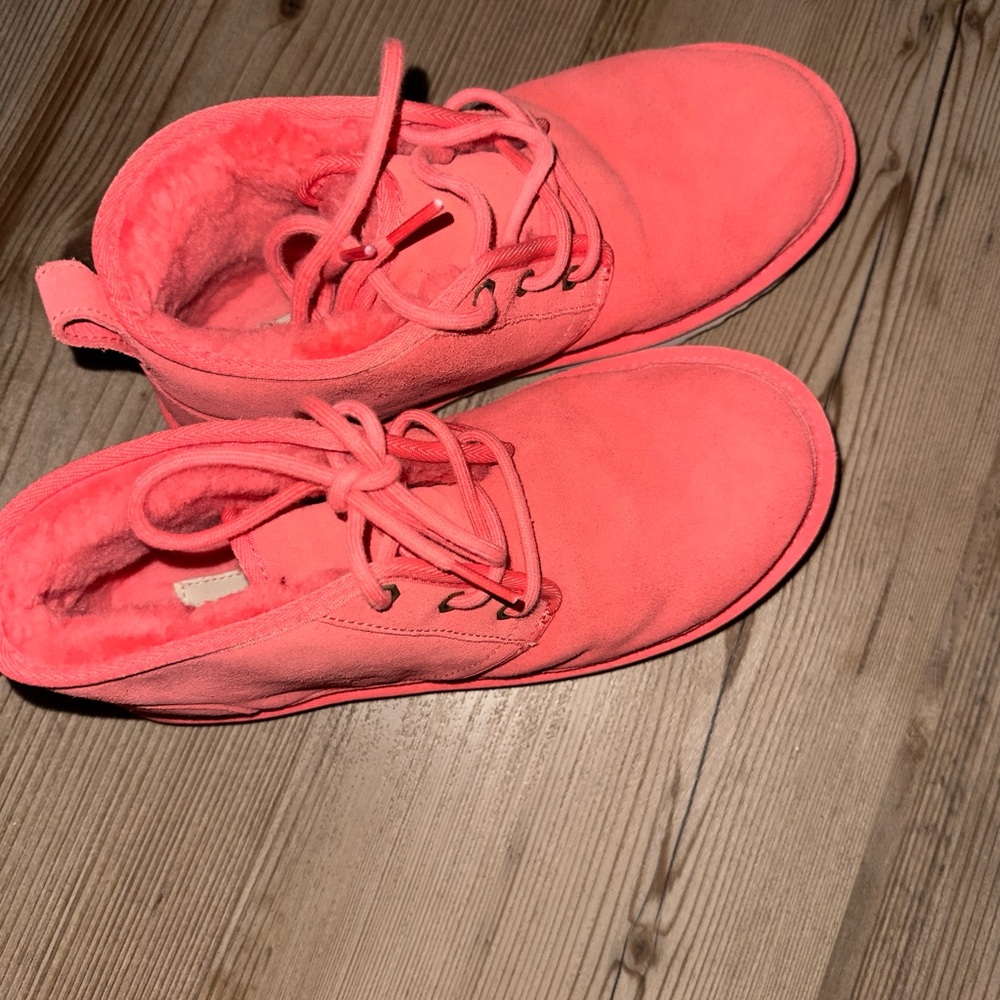 UGG  Coral Chukka Boots - Picture 4 of 5